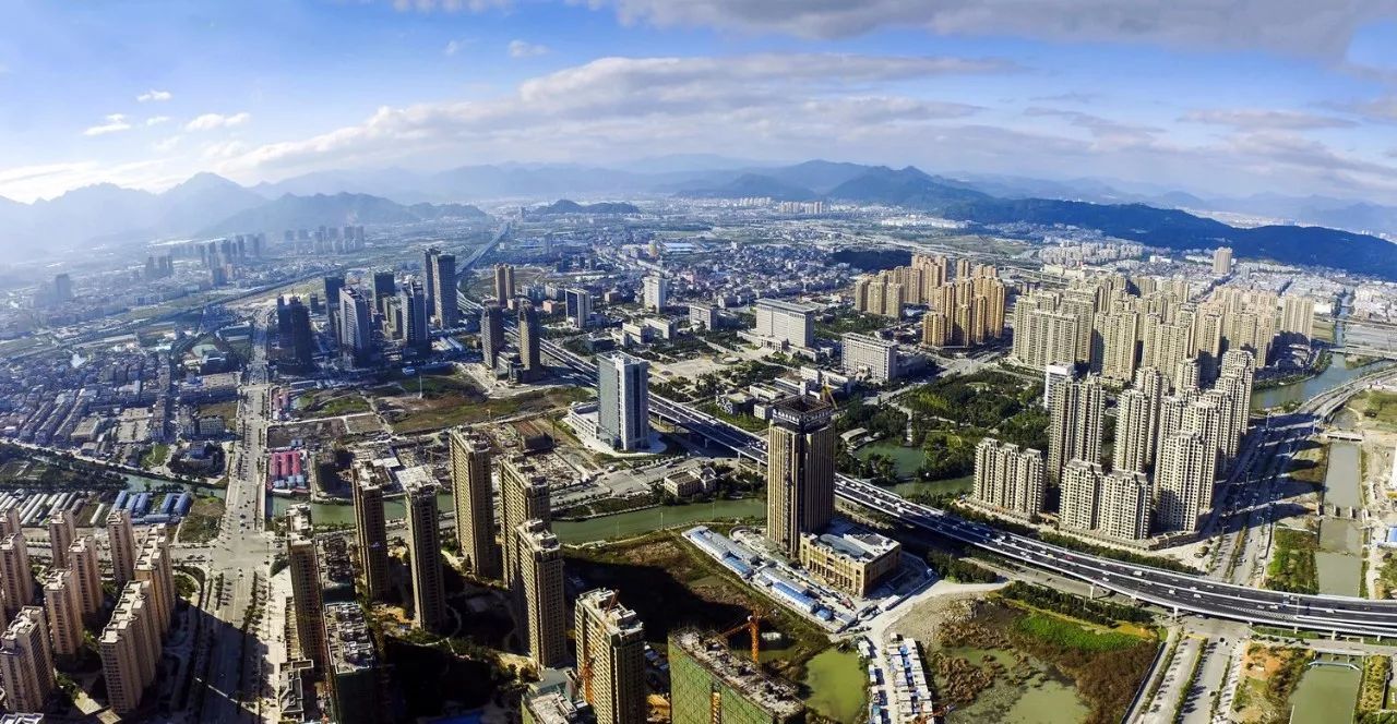 今晚浙江公共新聞?lì)l道播出:婁紹光書(shū)記做客《黨建好聲音&middot;書(shū)記訪談錄》節(jié)目,暢談&ldquo;科教新區(qū)、山水甌海&rdquo;!